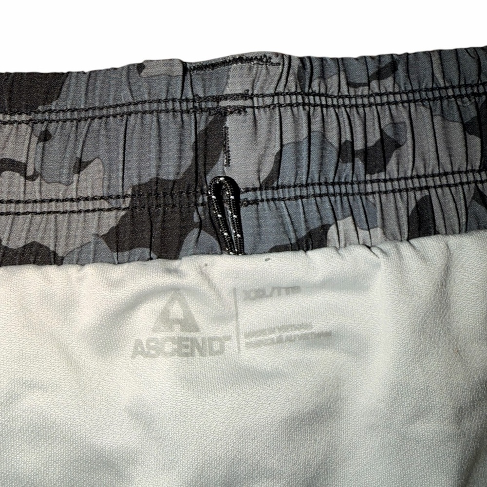 Ascend Gray Camo Athletic Shorts – Quick-Dry Activewear, Size XXL - Picture 3 of 3